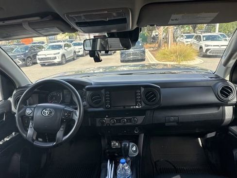 Used 2020 Toyota Tacoma SR AWD/4WD image 12