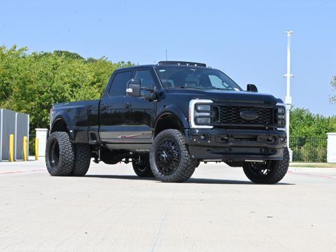 Used 2026 Ford F450 Platinum w/ FX4 Off-Road Package AWD/4WD image 46