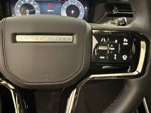 Certified 2026 Land Rover Range Rover Velar Dynamic SE image 17