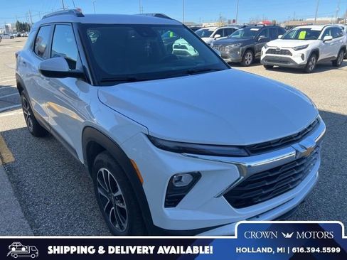 Used 2024 Chevrolet TrailBlazer LT w/ Driver Confidence Package image 1