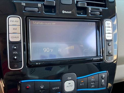 Used 2012 Nissan Leaf SV image 29