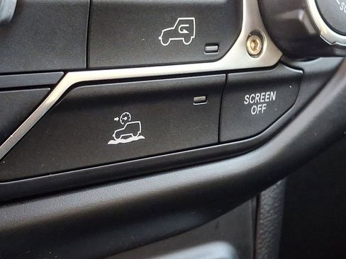 Used 2022 Jeep Wrangler Sport image 24