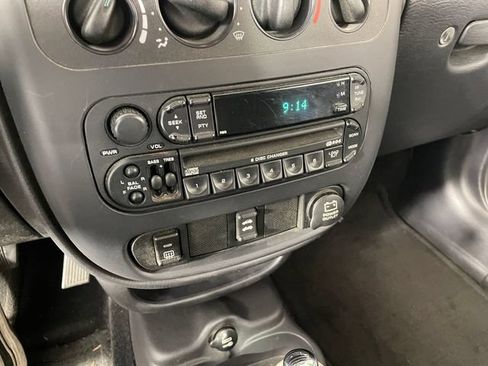 Used 2005 Chrysler PT Cruiser Touring FWD image 8