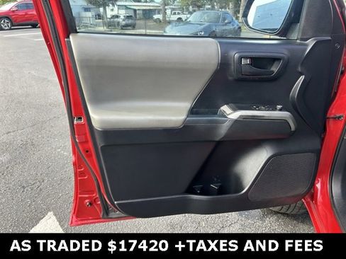 Used 2017 Toyota Tacoma SR image 12