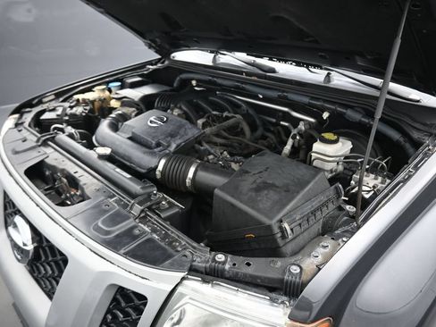 Used 2010 Nissan Xterra X AWD/4WD image 33