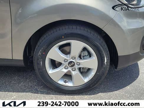 Used 2019 Kia Soul w/ Convenience Package FWD image 7