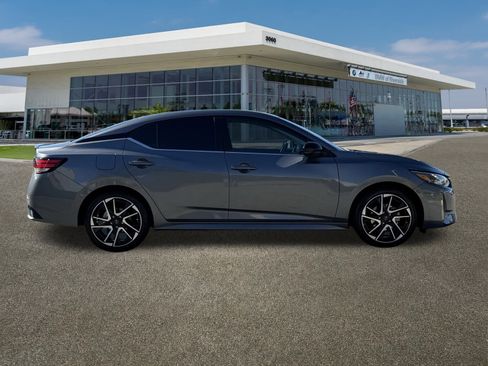 Used 2024 Nissan Sentra SR image 12