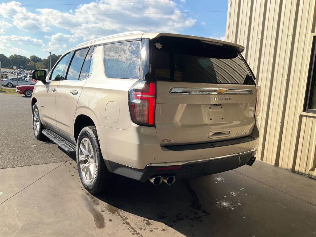 Used 2021 Chevrolet Tahoe Premier w/ Premium Package AWD/4WD image 2