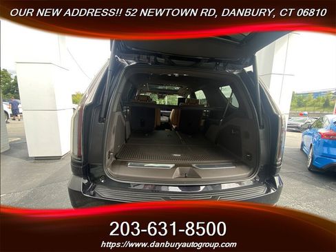 Used 2025 Cadillac Escalade Premium Luxury w/ Touring Package AWD/4WD image 29