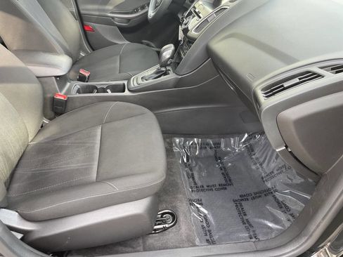 Used 2018 Ford Focus SEL image 10