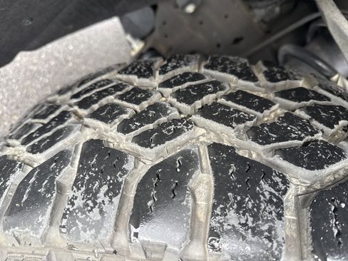 Used 2023 GMC Sierra 1500 AT4 image 11