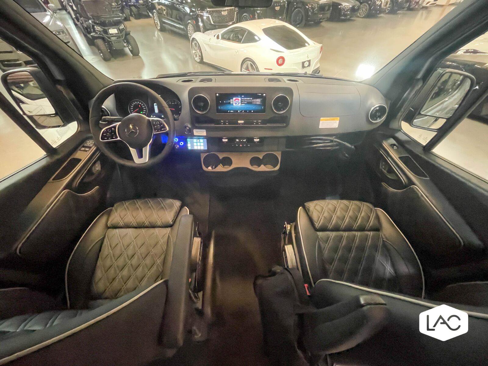 Used 2023 Mercedes-Benz Sprinter 2500 image 18