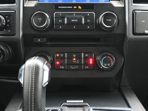 Used 2018 Ford F150 XLT w/ Equipment Group 302A Luxury image 38