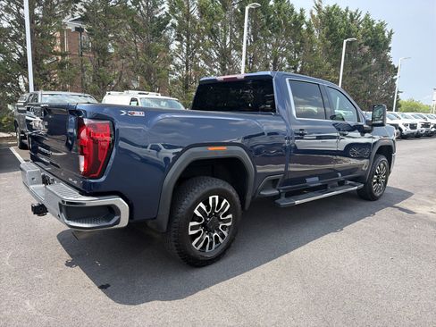 Used 2021 GMC Sierra 2500 SLE w/ SLE Convenience Package AWD/4WD image 10