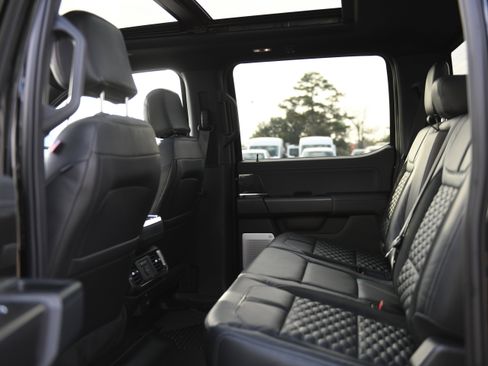 New 2025 Ford F150 Lariat w/ Equipment Group 502A High image 39