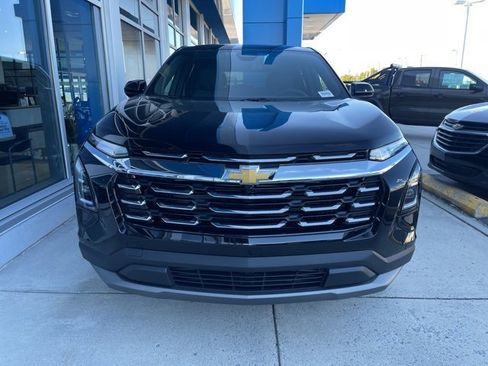 New 2026 Chevrolet Equinox LT w/ Convenience Package II image 2