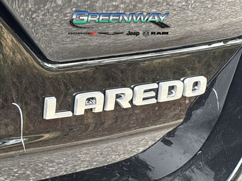 New 2025 Jeep Grand Cherokee Laredo image 9