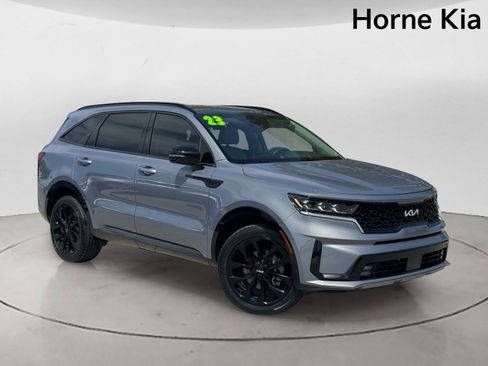 Certified 2023 Kia Sorento SX AWD/4WD image 2