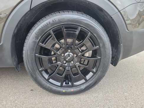 Used 2022 Kia Telluride SX image 30