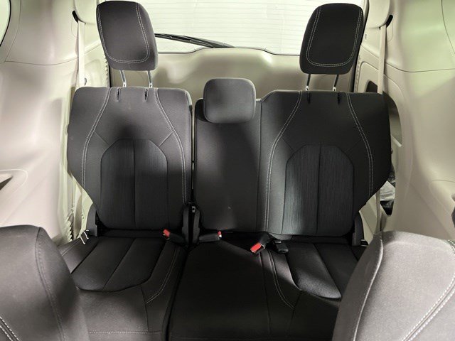 Used 2023 Chrysler Voyager LX FWD image 41
