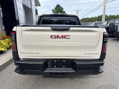 New 2026 GMC Sierra EV Elevation image 3