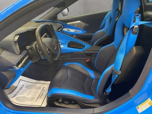 Used 2023 Chevrolet Corvette Stingray Premium Conv w/ Z51 Performance Package RWD image 8