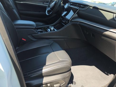 Used 2023 Jeep Grand Cherokee L Limited image 6