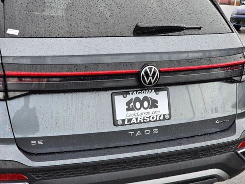 New 2026 Volkswagen Taos SE AWD/4WD image 12