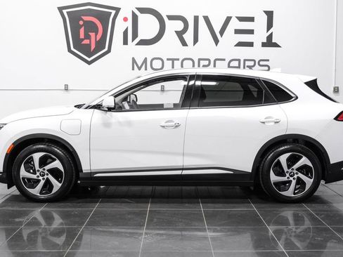 Used 2023 VinFast VF 8 Eco AWD/4WD image 11