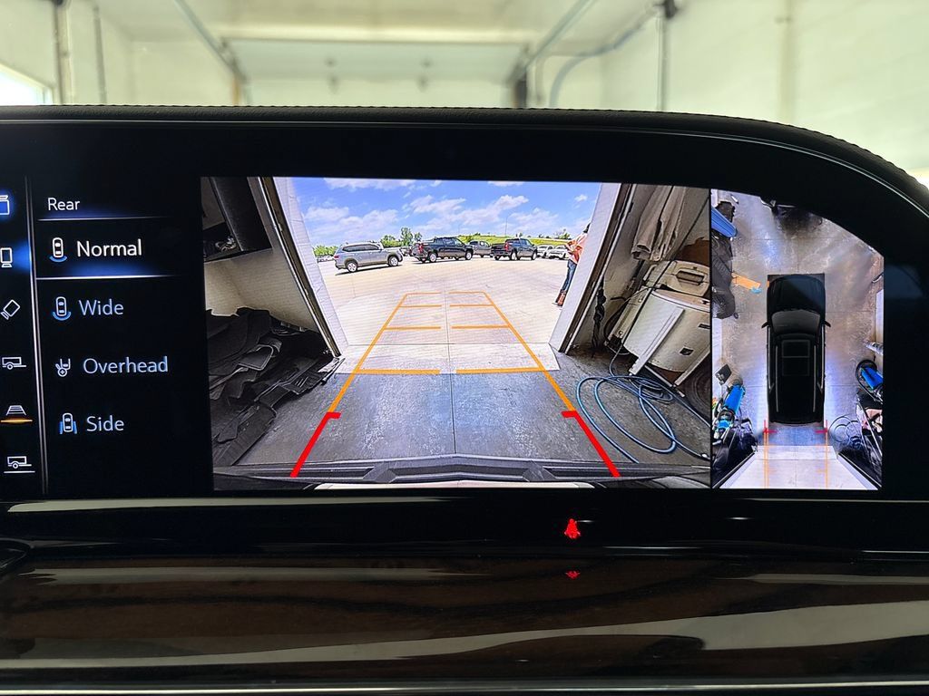 Used 2022 Cadillac Escalade Sport Platinum w/ LPO, ONYX Package AWD/4WD image 38