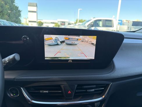 Used 2024 Buick Encore GX Sport Touring FWD image 25