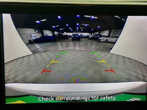 Used 2025 Nissan Rogue S FWD image 17