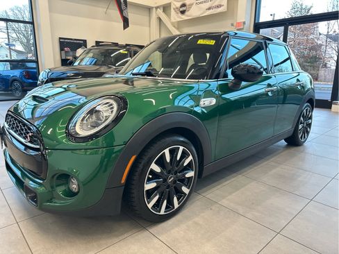 Used 2020 MINI Cooper S w/ Premium Package image 1