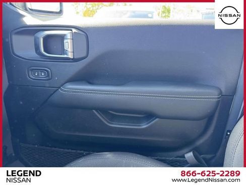 Used 2023 Jeep Wrangler Unlimited Sahara w/ Cold Weather Group AWD/4WD image 31