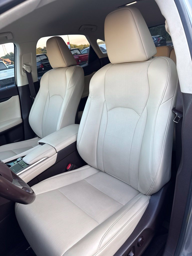 Used 2020 Lexus RX 350 FWD w/ Accessory Package image 3
