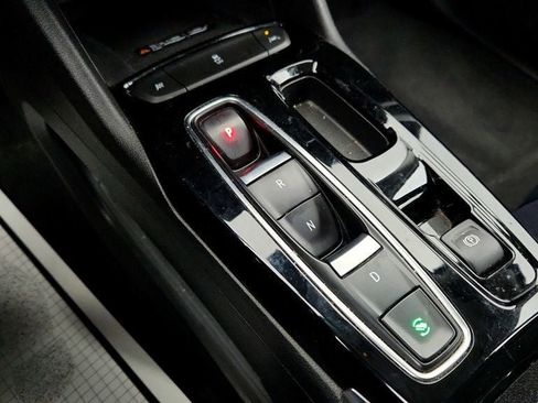 Used 2022 Chevrolet Bolt EUV LT w/ Convenience Package image 15