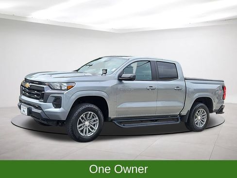 Used 2024 Chevrolet Colorado LT AWD/4WD image 3