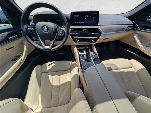Used 2021 BMW 530e w/ Parking Assistance Package RWD image 20