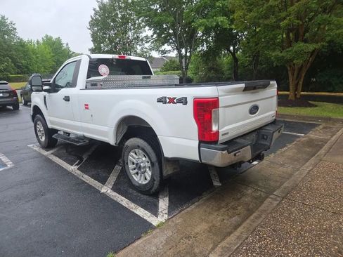 Used 2019 Ford F250 XLT AWD/4WD image 2