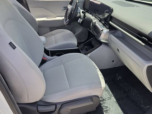 Certified 2025 Hyundai Kona SEL FWD image 16