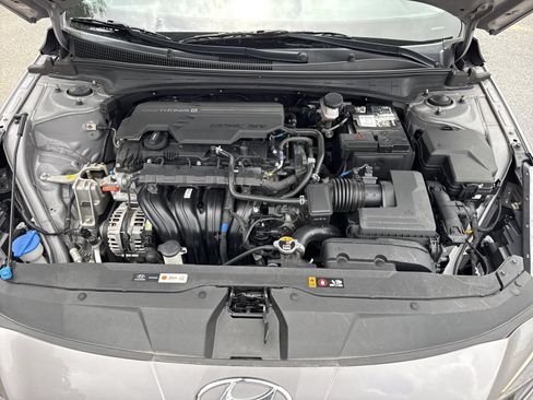 Used 2023 Hyundai Elantra SEL FWD image 29