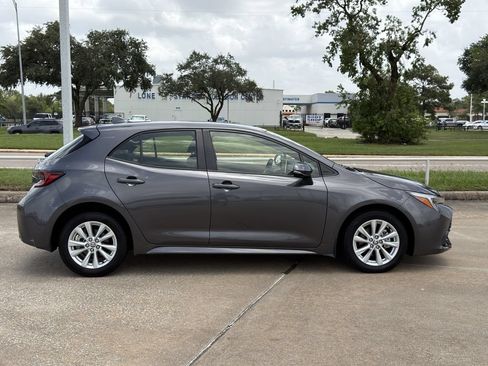 Used 2025 Toyota Corolla SE FWD image 4