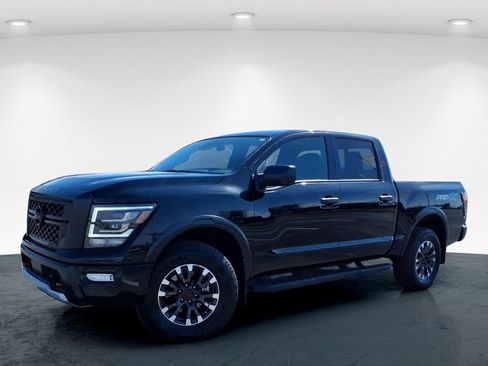 Used 2024 Nissan Titan PRO-4X w/ Off Road Protection Package image 2