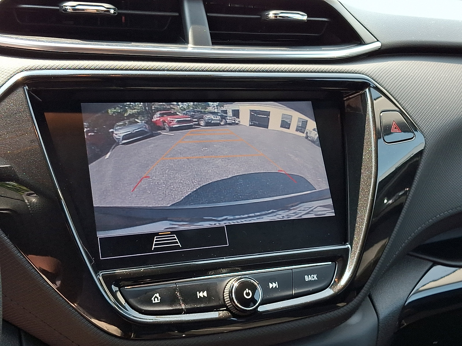 Certified 2021 Chevrolet TrailBlazer LT w/ Convenience Package FWD image 19