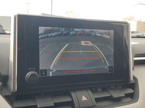 Used 2023 Toyota RAV4 XLE image 23