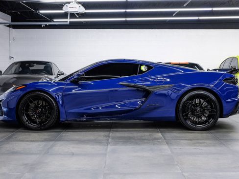 Used 2025 Chevrolet Corvette Z06 w/ Battery Protection Package image 18