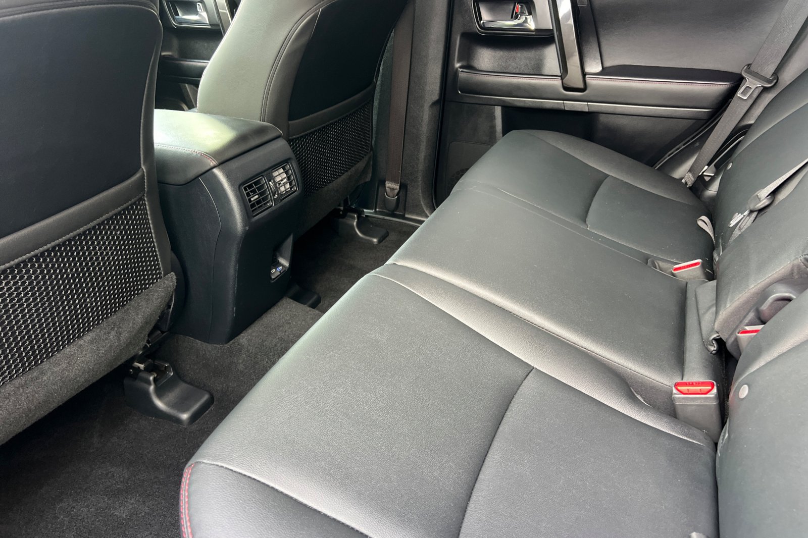 Used 2024 Toyota 4Runner TRD Off-Road Premium AWD/4WD image 12