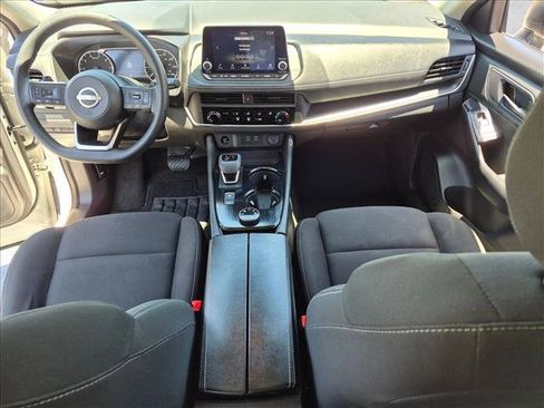 Used 2024 Nissan Rogue S AWD/4WD image 16