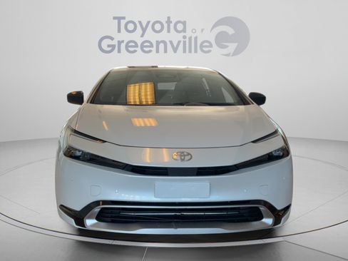 Certified 2026 Toyota Prius Plug-In Hybrid FWD image 9