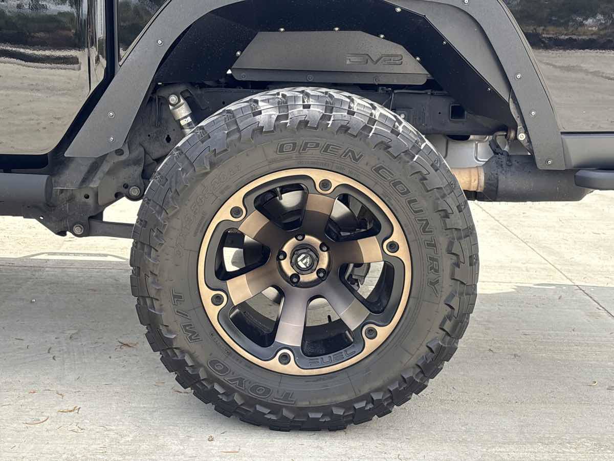 Used 2021 Jeep Gladiator Rubicon AWD/4WD image 12